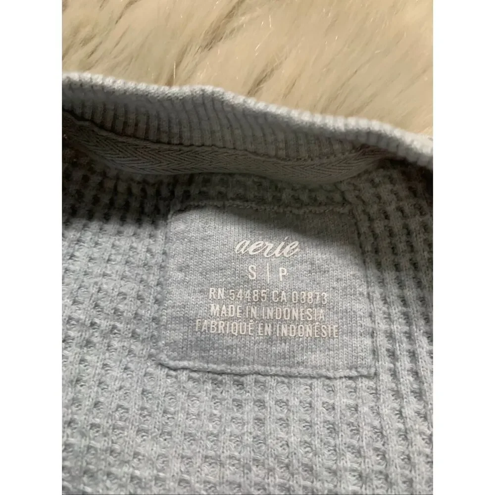 AERIE Brooklyn Graphic Gray Waffle Knit Oversized Crewneck Sweater Small